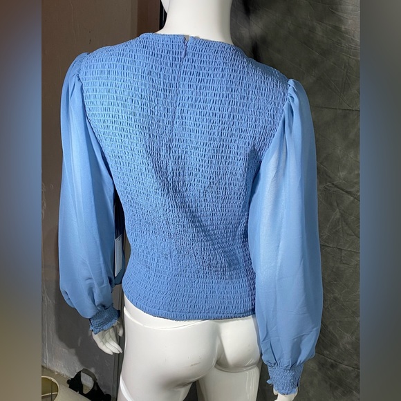 1.State smocked cuff top M (Small) - Picture 9 of 10